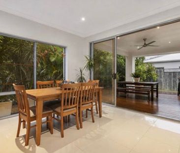 Mitchelton - Photo 3