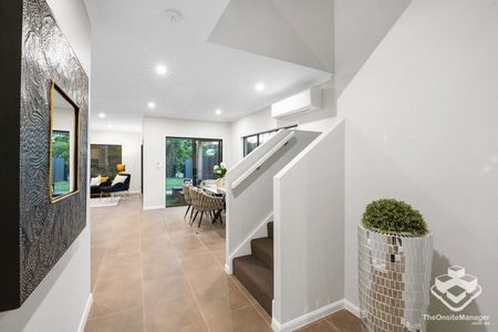 Modern two storey home in Coopers Plains - Photo 5