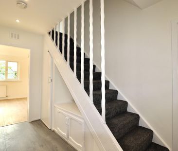 3 bedroom maisonette to rent - Photo 2