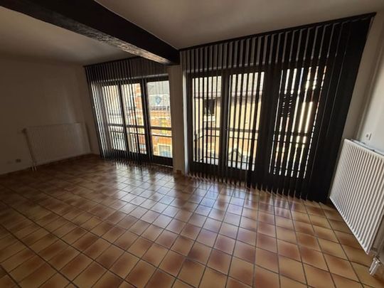 Appartement te huur - Photo 1