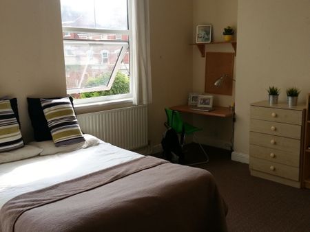 2 Bedroom Terraced To Rent in Lenton - Photo 2