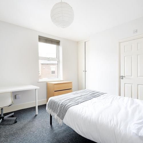 Student House 3 bedroom, Ecclesall Road, Sheffield - Photo 1