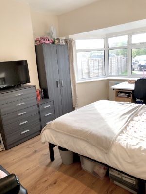 8, Nevinson Grove - Photo 1