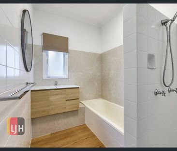 NEWLY REFURBISHED 1 BEDROOM UNIT IN NORTHGATE ! - Photo 6