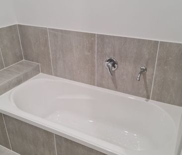 NEAR NEW 3 BEDROOM TOWNHOUSE, AVAILABLE NOW INSPECTIONS BY APPOINTMENT - Photo 1