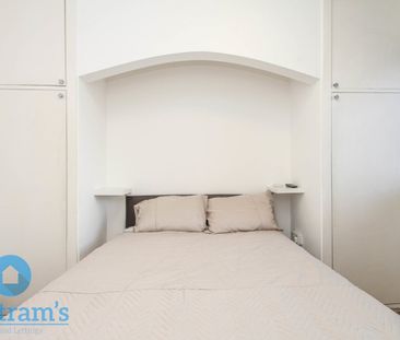 3 bed Flat for Rent - Photo 5