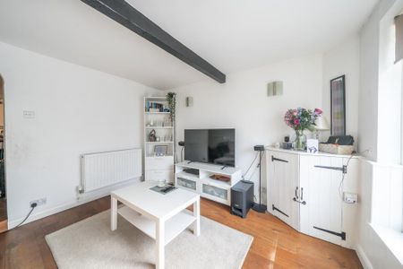 2 bedroom cottage to rent - Photo 2