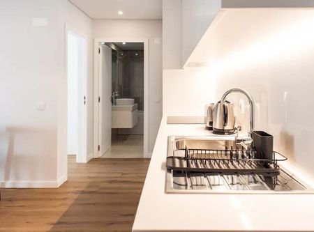 Largo Santa Bárbara, Lisbon, Lisbon 1150-260 - Photo 3