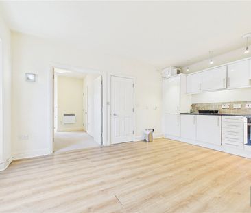 Flat 4 Kingsley House, 139-141 Cotham Brow, Bristol, BS6 - Photo 2