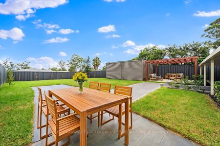 Stunning 4-Bedroom Family Home in Prime Location - Photo 2