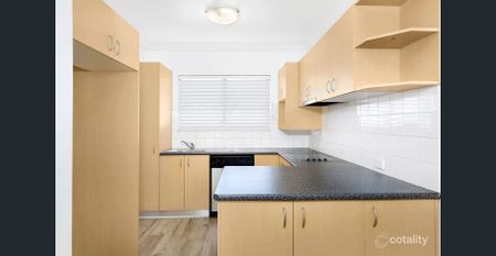 Prime Location! - Photo 4