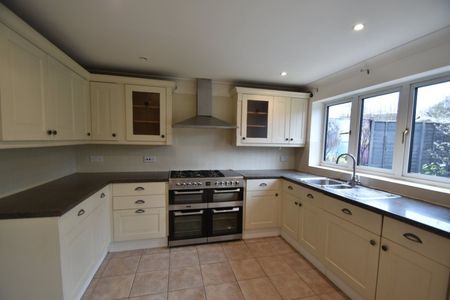Home Farm Way, Stoke Poges, Buckinghamshire,SL3 - Photo 4