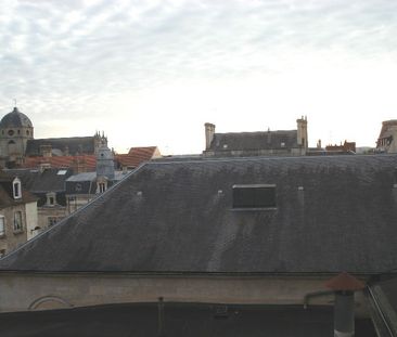 Location Appartement 3 pièces 71m² - Photo 2