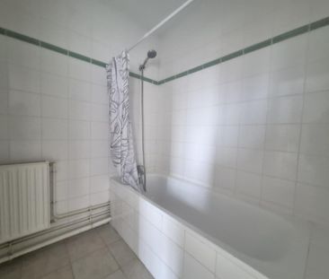 Location Appartement 3 pièces 61m² ST OMER 62500 - Photo 6