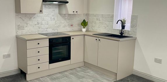 Stunning newly refurbished apartment to let in Blackpool - Photo 2