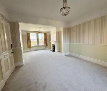 4 bedroom semi-detached house to rent - Photo 3