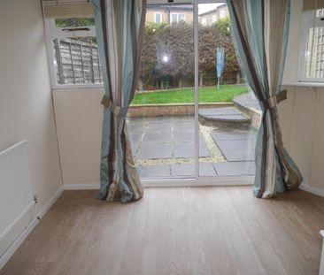 3 bedroom semi-detached house to rent - Photo 1