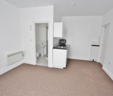 Studio to rent - Photo 6