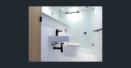 Well-Presented 2 Bedrooms 2 Bathrooms and Large Living Space! - Photo 4