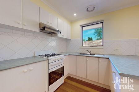 4/32 Kenmare Street, Mont Albert - Photo 3