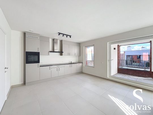 Nieuw appartement met 2 slaapkamers in Aalter, standaard afwerking, bouwjaar 2022, 95.82m² bewoonbare oppervlakte, 1 badkamer - Photo 1