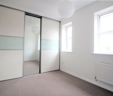 2 bedroom semi-detached house to rent - Photo 2