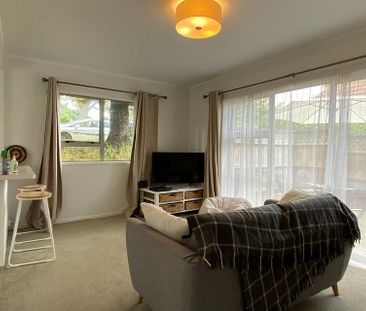 Ready to move in, spacious plus a courtyard - Photo 5