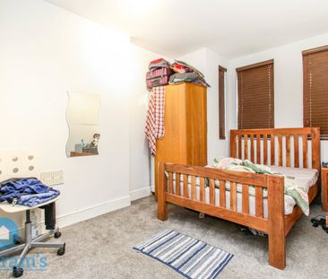 2 bed Flat for Rent - Photo 1