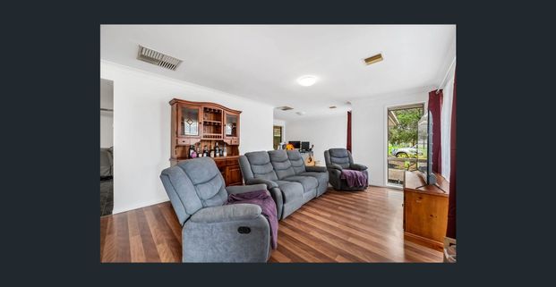 Large 5 Bedroom Family Home - Photo 1