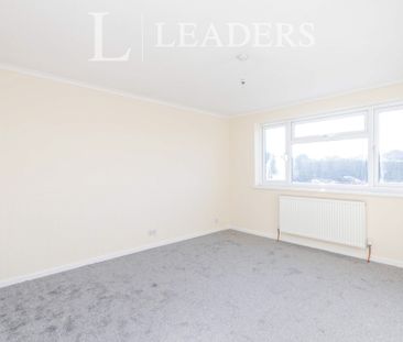 2 bedroom bungalow to rent Mountbatten Drive - Photo 2