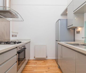 3 bedroom apartment to rent - Photo 4