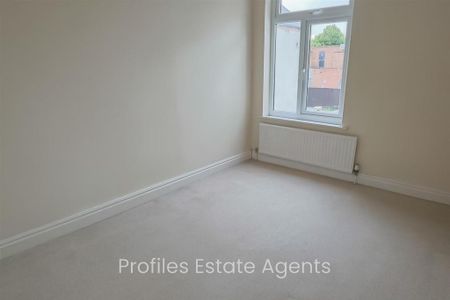 3 bedroom terraced house to rent - Photo 4