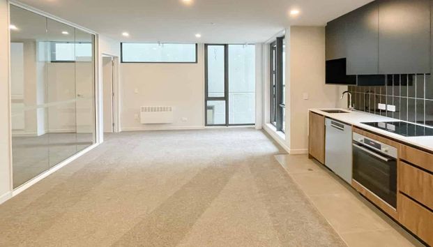 Near New & Beautiful - Photo 1