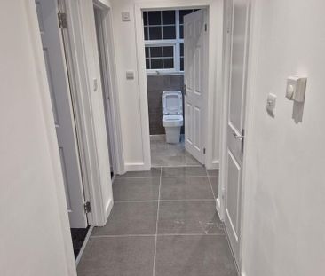 2 bedroom ground floor flat to rent - Photo 5