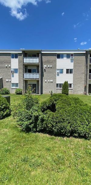 Two-Bedroom (4.5) - 759 Rue Bussière, Granby - Photo 2