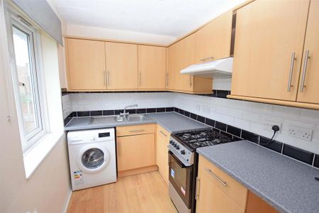 2 bedroom flat to rent - Photo 5