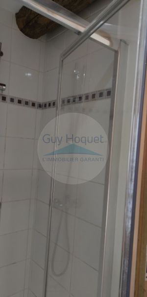 Location : appartement F2 à CARPENTRAS - Photo 1
