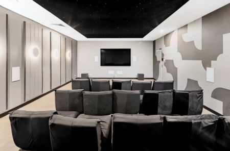 Private Studio Silver - Photo 2