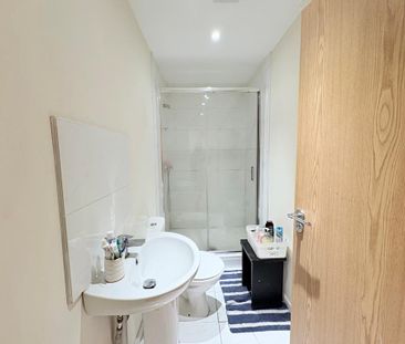 2 bedroom flat to rent - Photo 3