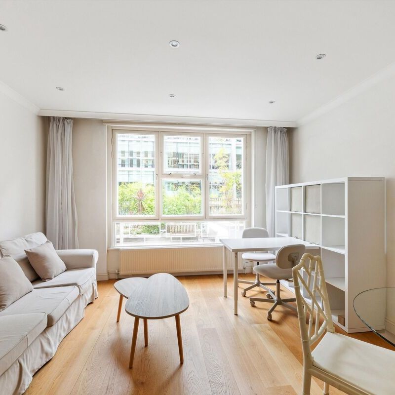 A well presented two bedroom apartment to rent in the heart of Belgravia, SW1 - Photo 1