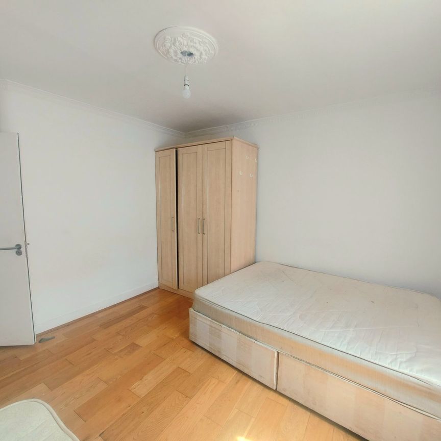 Hoe Street, Walthamstow E17, London - Photo 1
