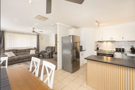 Neat 3 Bedroom Home - Photo 2