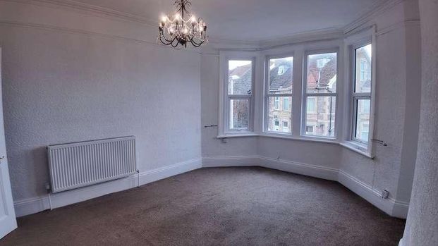 Weston-super-mare, BS23 - Photo 1