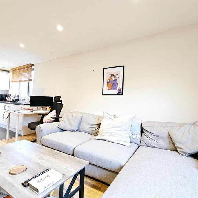 1 bedroom flat to rent - Photo 1