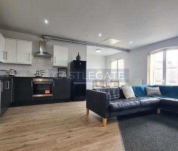 7 bedroom flat share to rent - Photo 3