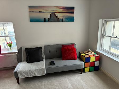 1 Bed Flat, Russell Square, BN1 - Photo 3