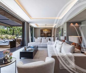 Tout savoir sur cette maison dans le quartier Village-Le Val-Cabrie... - Photo 3