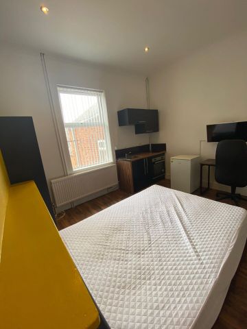 Saxby Street Studio - Photo 4