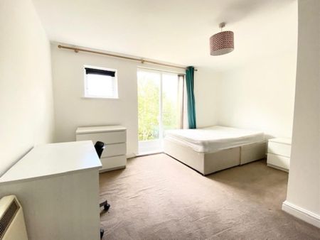 3 bedroom apartment to rent - Photo 2