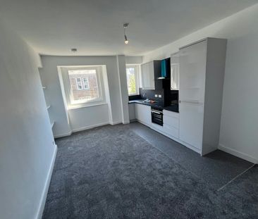 Flat to rent on - Photo 6